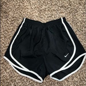 Black Nike shorts size xs